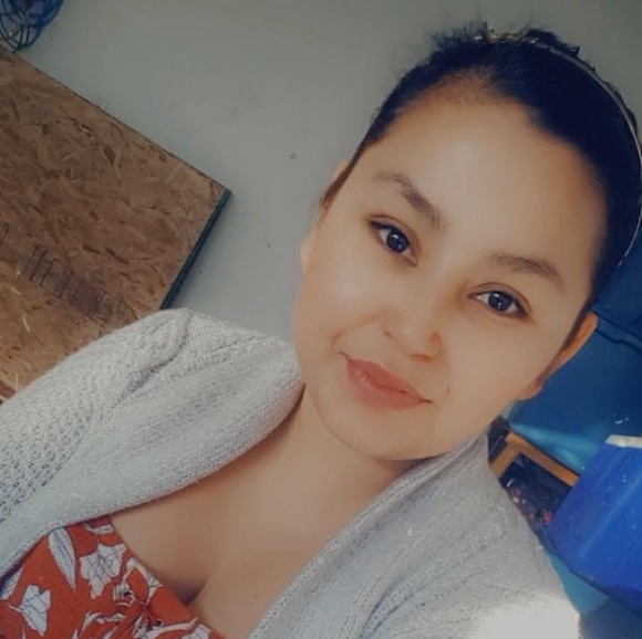 Profile Picture of Joleene Spence (@joleene_spence) on Poshmark