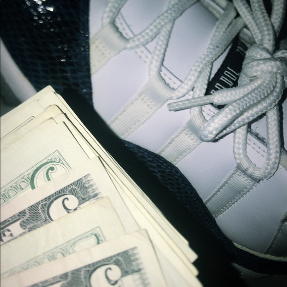 Profile Picture of Jonathan Espino (@jespino8181) on Poshmark