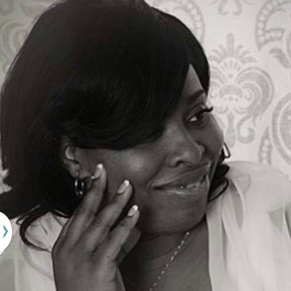 Profile Picture of Sharanda Jennings (@sharonda39) on Poshmark