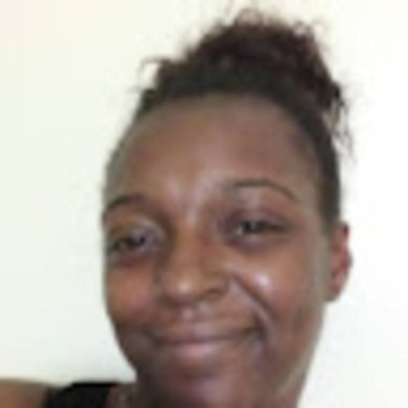 Profile Picture of Andrea Briscoe (@sherryandrea) on Poshmark