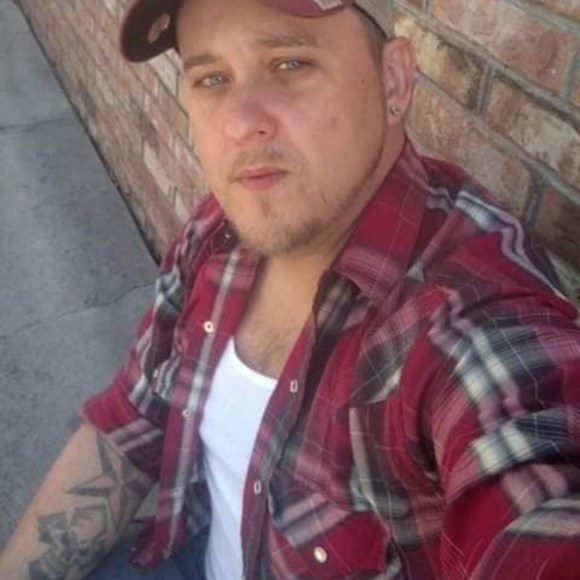 Profile Picture of Bill Matney (@billymatney39) on Poshmark