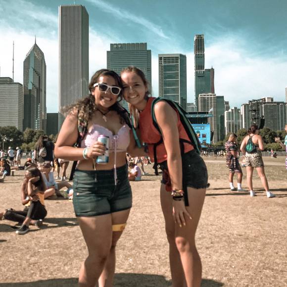 Profile Picture of Elizabeth Heavner (@elizabetheavner) on Poshmark