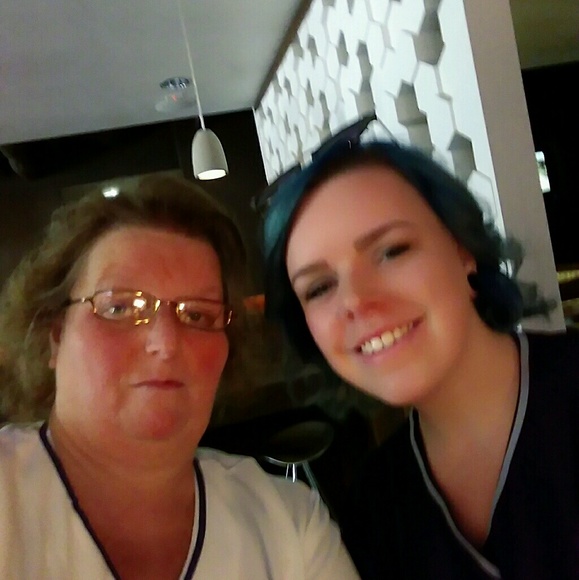 Profile Picture of Carol Clifton (@carolclifton) on Poshmark