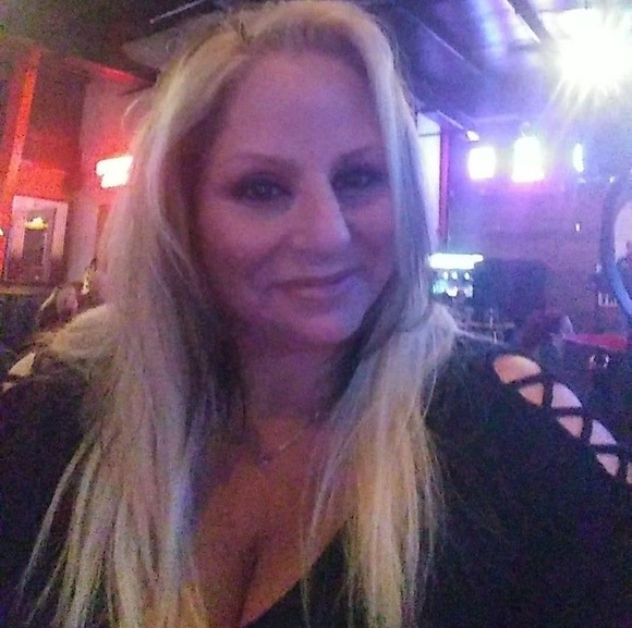 Profile Picture of Ginger Headley-vernon (@gmoney38d) on Poshmark