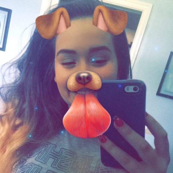 Profile Picture of Alexah Pages (@alexah_2004) on Poshmark