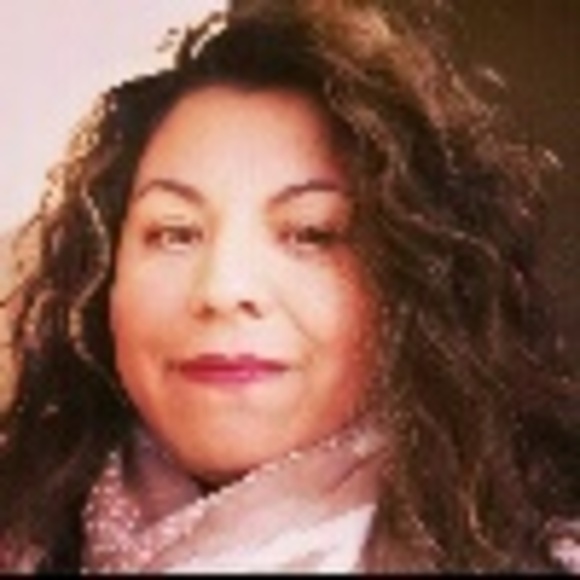 Profile Picture of Bianca Camacho (@biancadeleon194) on Poshmark