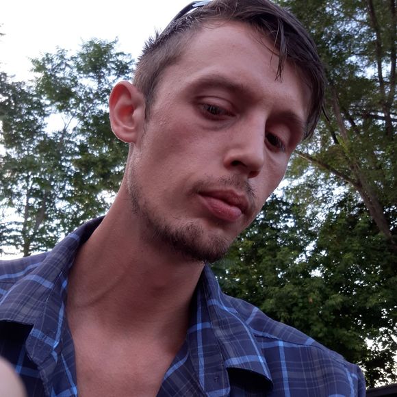 Profile Picture of Joshua Godfrey (@godfrey69) on Poshmark