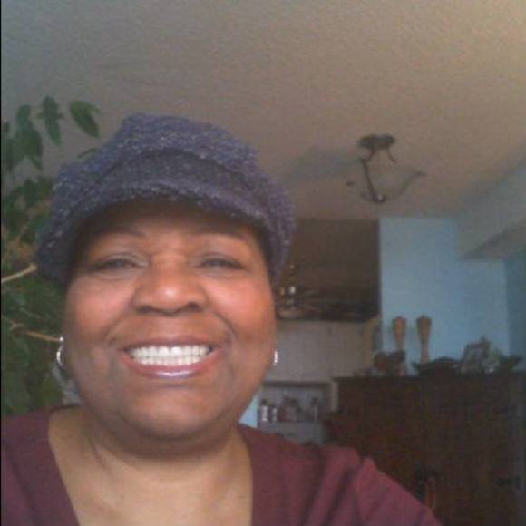 Profile Picture of Heather Daniels (@dheather90) on Poshmark