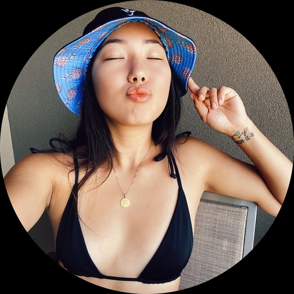 Profile Picture of Kardi Oshiro (@kardioshiro) on Poshmark