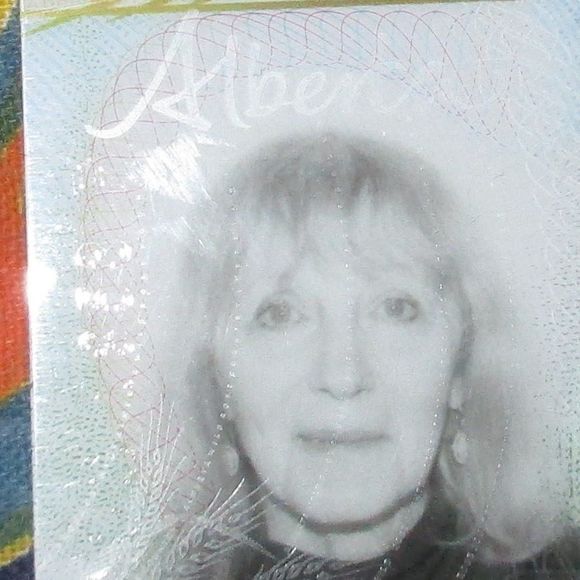 Profile Picture of Heather Mcrobert (@heathermcrobert) on Poshmark