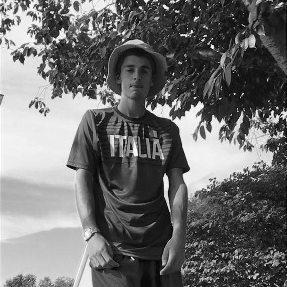 Profile Picture of Justin Ciccone (@realjustin22) on Poshmark