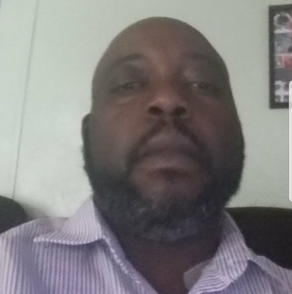 Profile Picture of Travis Fulton (@bigfult) on Poshmark