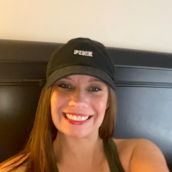 Kristy Leezer - Poshmark Profile Picture of Kristy Leezer (@kristyl1109) on Poshmark