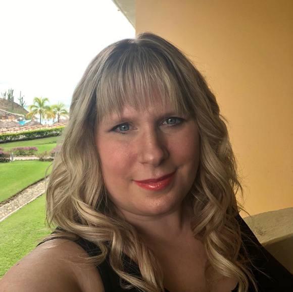 Profile Picture of Marina Ciarniello-roberts (@starlette067) on Poshmark