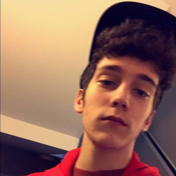 Profile Picture of James Berndt (@jamesberndt1) on Poshmark