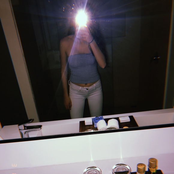 Profile Picture of Brooke Delorey (@brookedelorey) on Poshmark