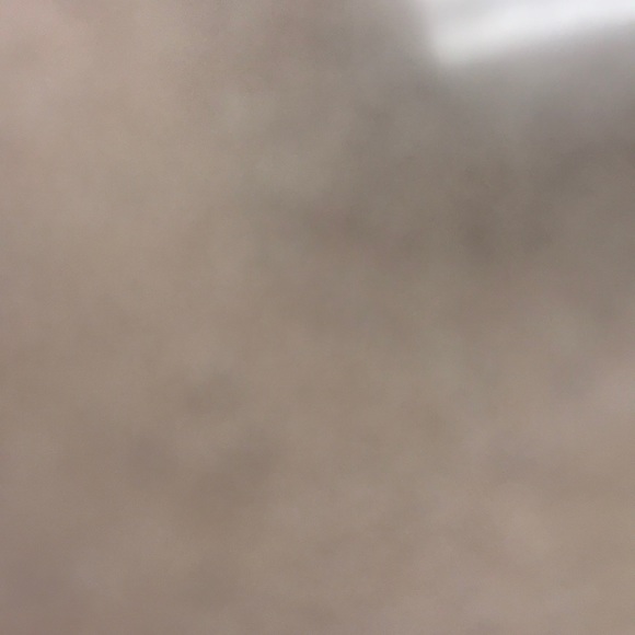 Profile Picture of Andrew Rodriguez (@andrewrdz572) on Poshmark