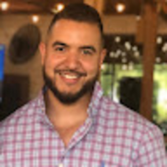 Profile Picture of Abraham Robledo (@abraham_robledo) on Poshmark