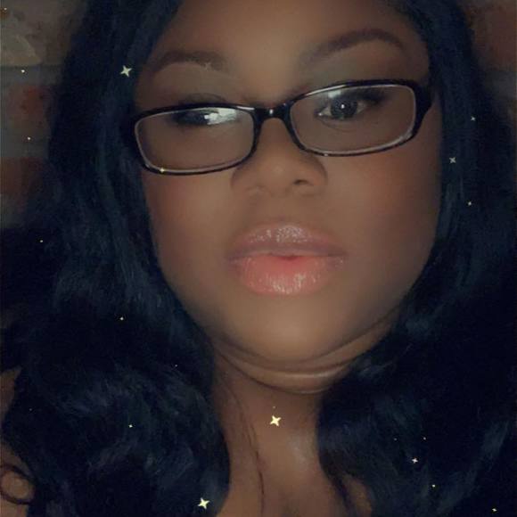 Profile Picture of Silverlace Clark-potts (@silverc09) on Poshmark