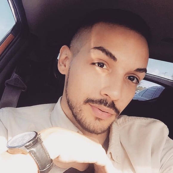 Profile Picture of Alex Quigley (@alex_quigley) on Poshmark