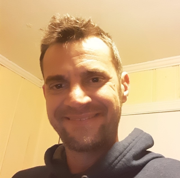 Profile Picture of Dustin Redden (@quinndnr) on Poshmark