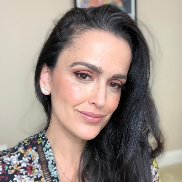 Profile Picture of Bruna Renovato (@bruna_renovato) on Poshmark