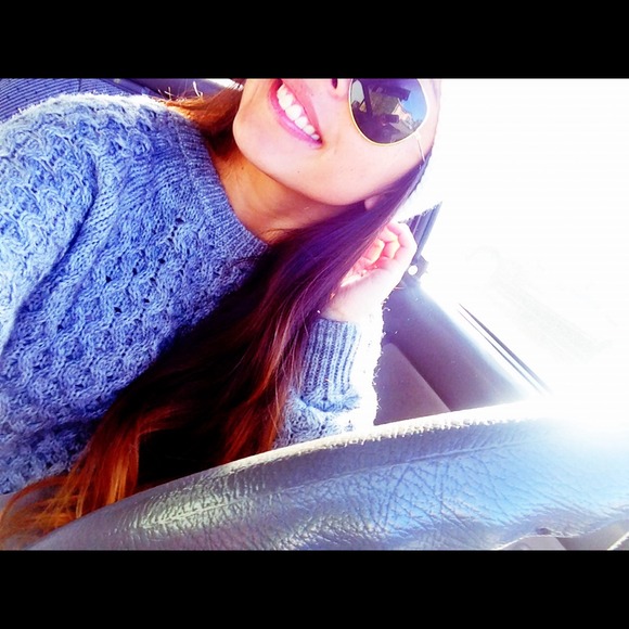 Profile Picture of Jessica Decastro (@jessdecast) on Poshmark