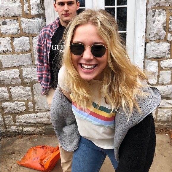 Nicole Dylinski - Poshmark Profile Picture of Nicole Dylinski (@nickd811) on Poshmark