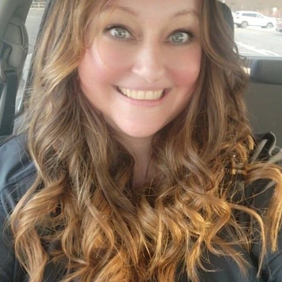 Amy Reisenauer - Poshmark Profile Picture of Amy Reisenauer (@amyr84) on Poshmark