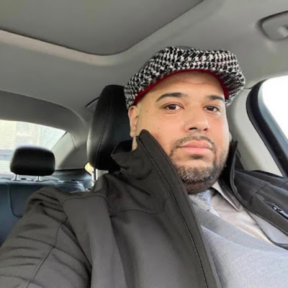 Profile Picture of Gilberto Aviles (@egdouble135) on Poshmark