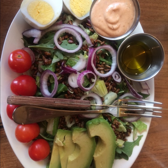 Profile Picture of Natasha Aulicino (@picocino) on Poshmark