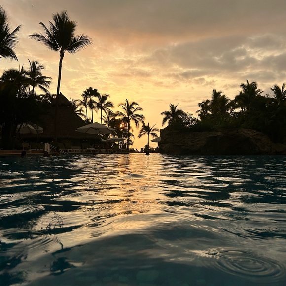 Profile Picture of Lisa Roger (@marce_rdz5) on Poshmark