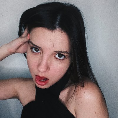 Profile Picture of Julia Figueiredo (@figueiredojuu_) on Twitter
