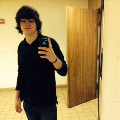 Profile Picture of Andrew Colson (@Andrewc0608) on Twitter