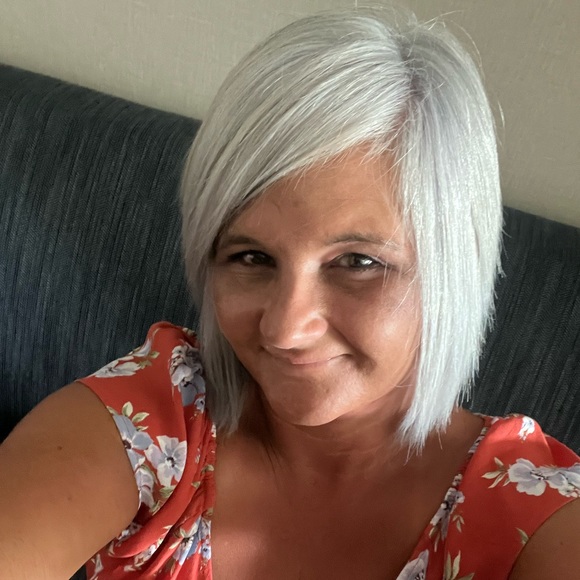 Profile Picture of Stacy Schudel (@schudel75) on Poshmark