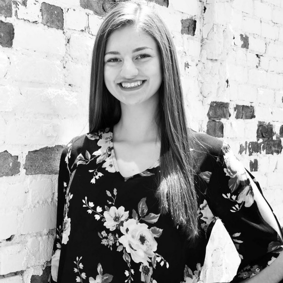 Profile Picture of Haley Crigler (@hcriglerohs) on Poshmark