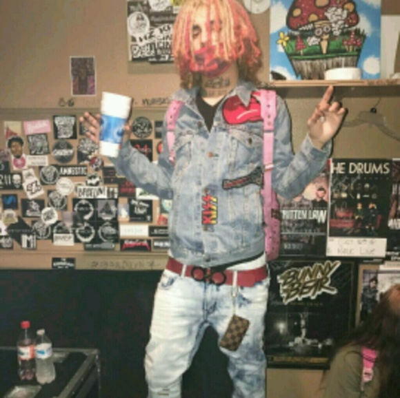 Profile Picture of David Gasca (@savagelilpump) on Poshmark