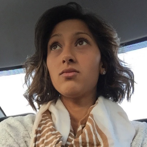 Profile Picture of Akshita Patel (@akshitapatel) on Poshmark