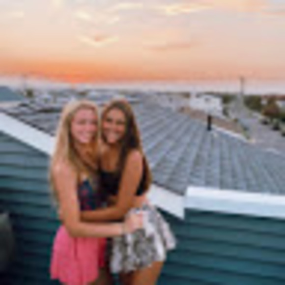 Profile Picture of Faith Kleitz (@fkleitz) on Poshmark