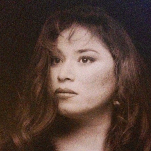 Profile Picture of Angelica Mata (@angie_sandoval) on Poshmark