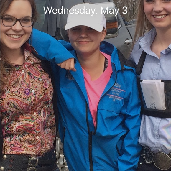 Profile Picture of Mallory Peter (@mallory_peter13) on Poshmark