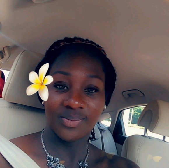 Profile Picture of Andreal Redricks (@blessedone124) on Poshmark
