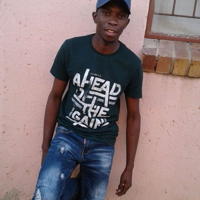 Profile Picture of Dee Van Troy (@DeeVanTroy1) on Twitter