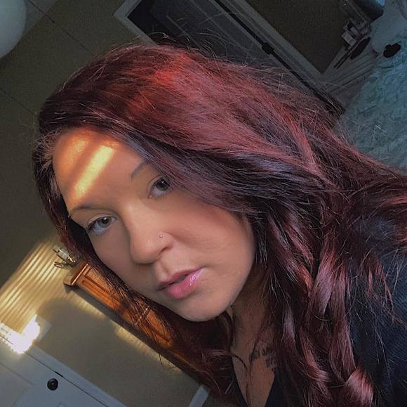 Profile Picture of Brianna Conard (@briannalynne18) on Poshmark