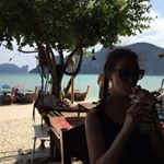 Profile Picture of Chloé Etheridge (@planetlovingtravel) on Instagram