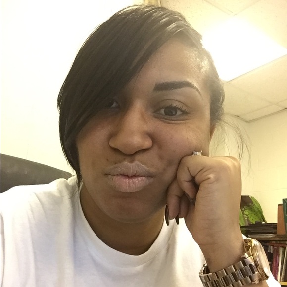 Profile Picture of Kimberly Roundtree (@mrsmclovinn) on Poshmark