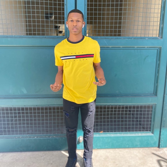 Profile Picture of Mario Green (@mariogreen8) on Poshmark