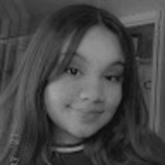 Profile Picture of Savannah Vicary (@savannahvicary) on Poshmark