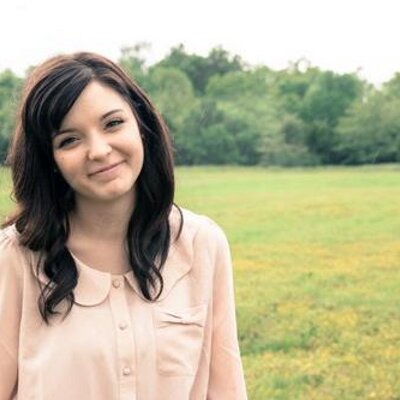 Profile Picture of Whitney Vowell (@WhitneyStarrett) on Twitter