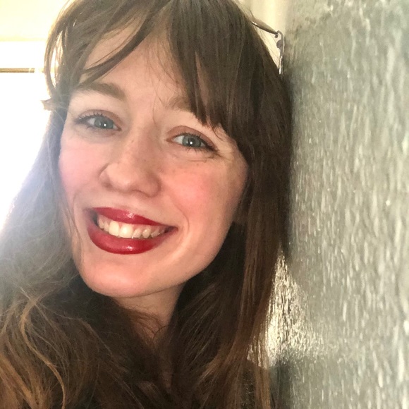 Profile Picture of Ashleigh Pearce (@ashiepearce) on Poshmark